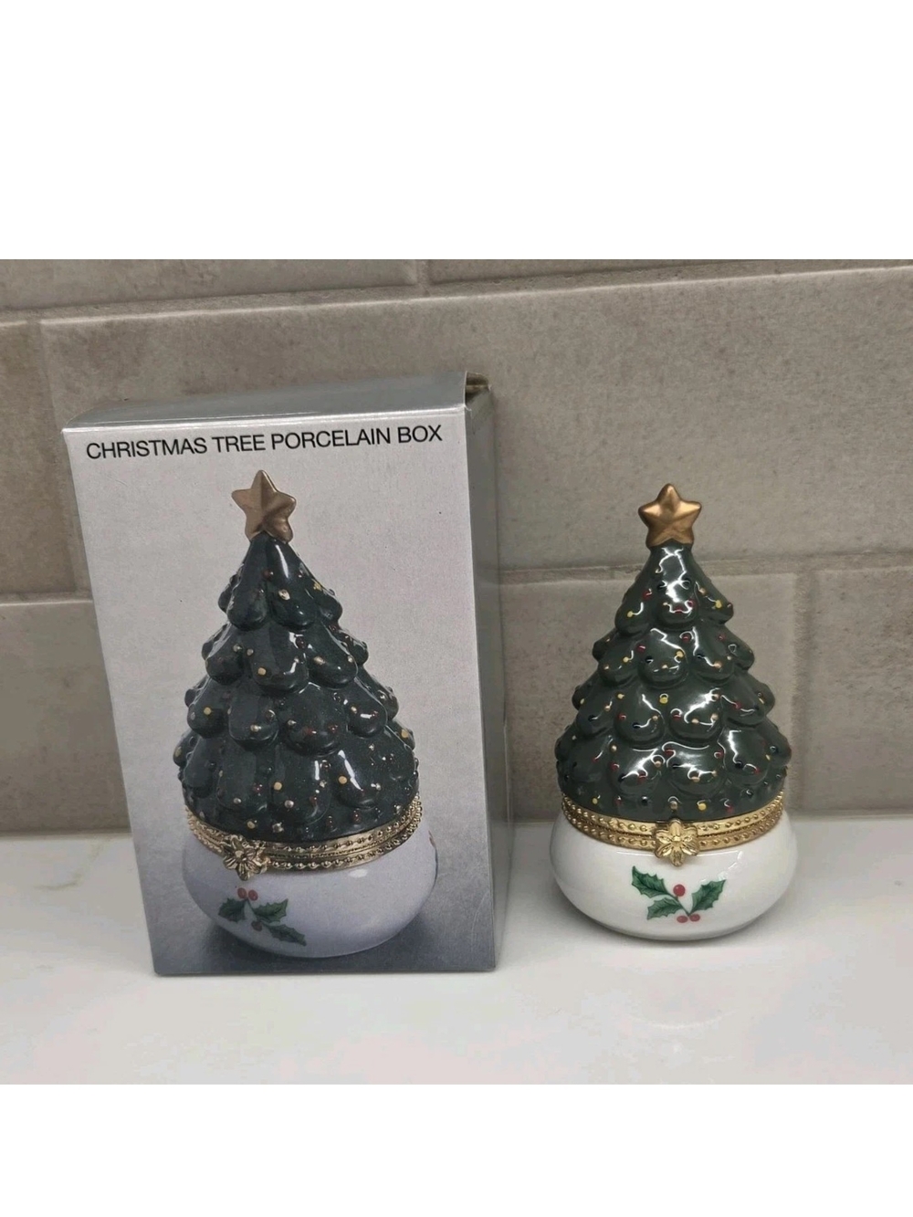 Vintage 1997 Amanda Smith Christmas Tree Porcelain Trinket Box NOS NEW Box